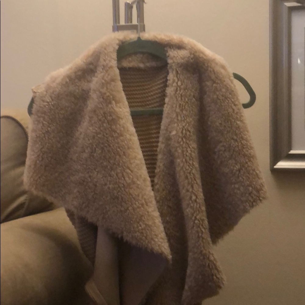 NWOT Faux Fur and Knit belted Vest